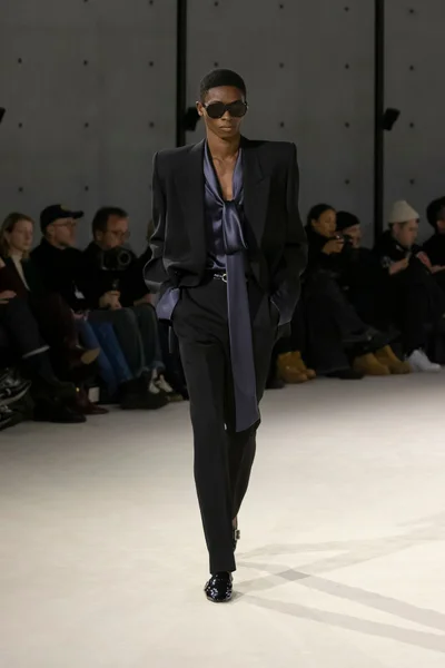Look 27